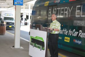 GOVERNOR IGE ANNOUNCES CONSOLIDATED RENTAL CAR SHUTTLE PILOT AT DANIEL K. INOUYE INTERNATIONAL AIRPORT TO BEGIN SEPTEMBER 1