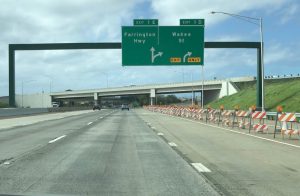 Wakea Street offramp from H-1 westbound. Photo courtesy: "HDOT" or "Hawaii Department of Transportation".