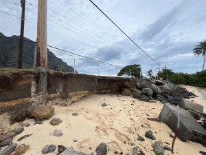 Picture of the undermined area of Kamehameha Highway north of Kualoa Regional Park.